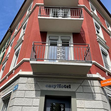 Easyhotel Zurich West Esterno foto