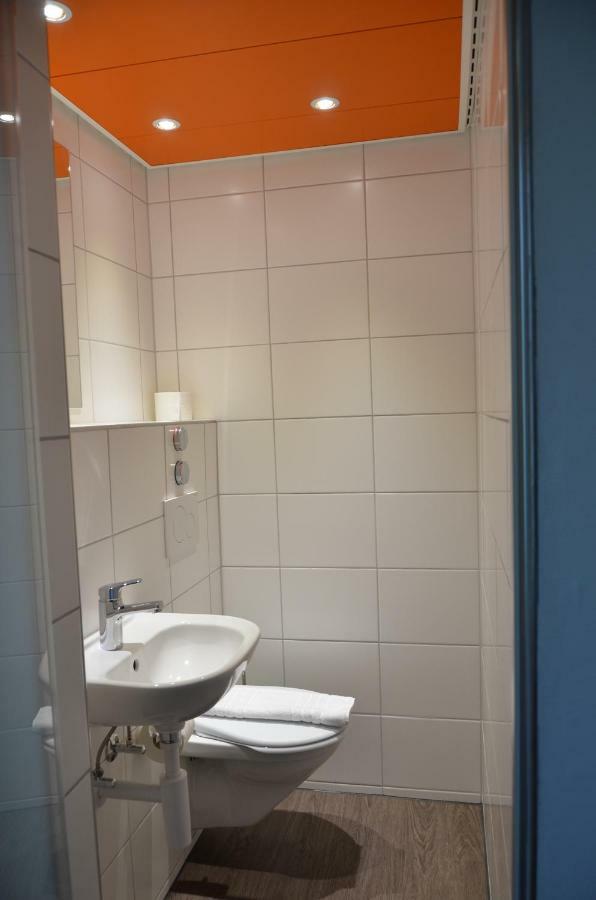 Easyhotel Zurich West Esterno foto